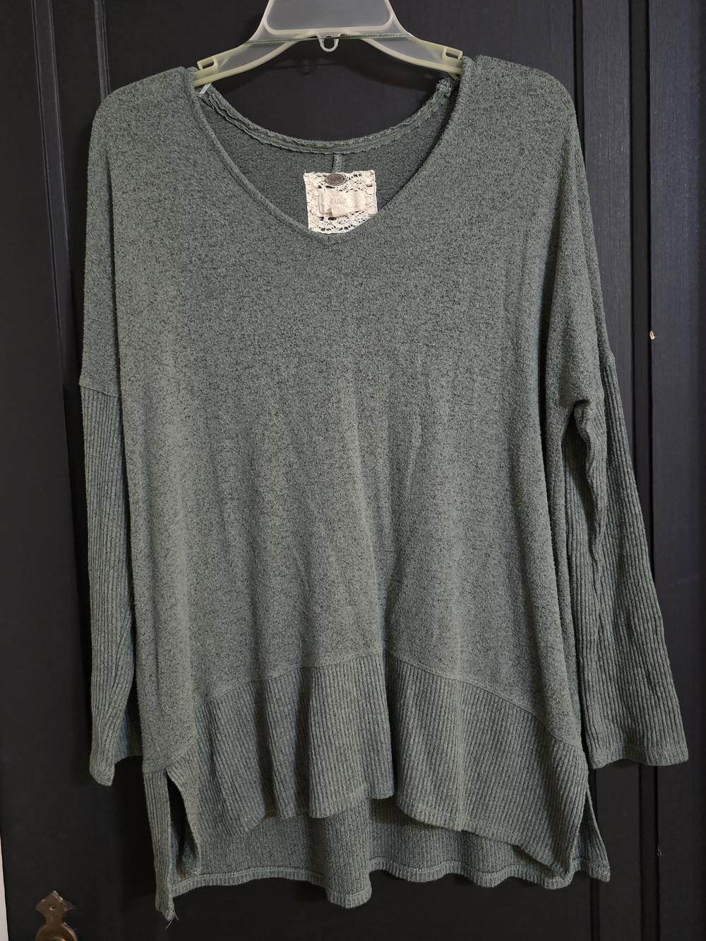 Cupio Sage Green V-Neck Knit Tunic